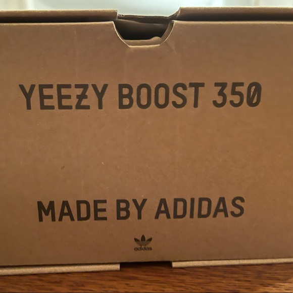 YEEZY BOOST 350 V2 - Picture 2 of 7
